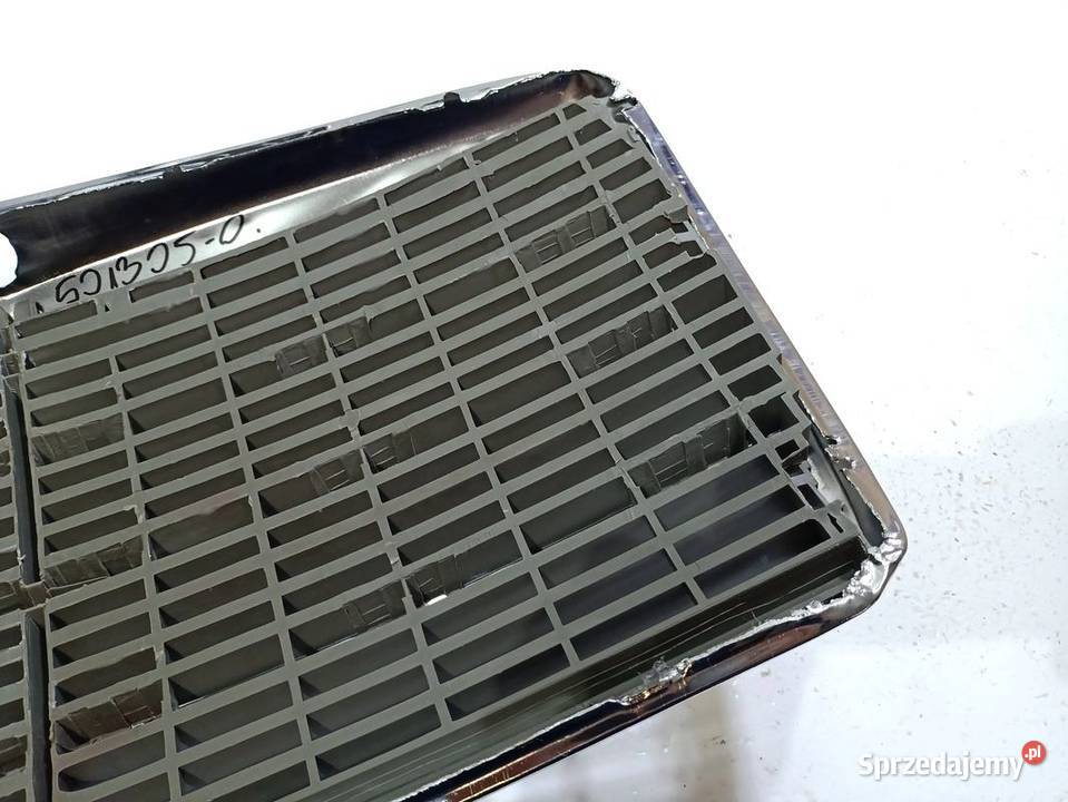 MERCEDES W123 011975121985 ATRAPA GRILL CHROM świętokrzyskie Skarżysko-Kamienna sprzedam