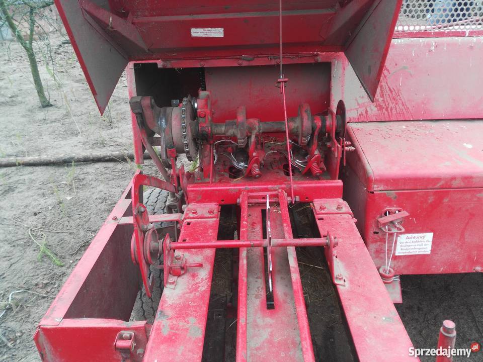 Prasa kostkujaca MF124 Massey Ferguson Żołynia