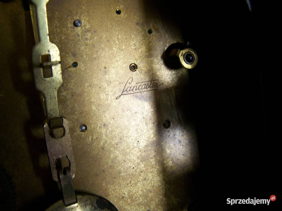 Zegar kominkowy marki Lancaster