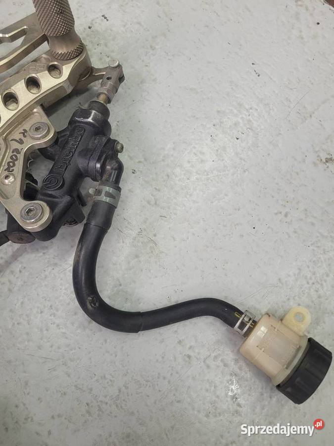 YAMAHA R1 R 1 RN 09 0203 RN09 PODNÓŻKI KIEROWCY Nowy Tomyśl