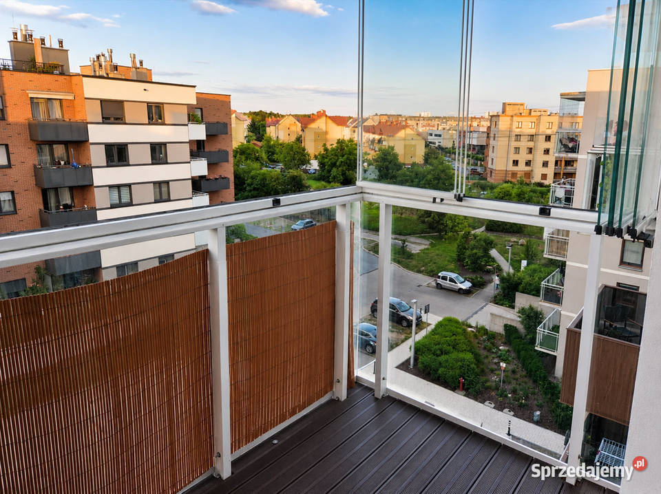 Zadbane mieszkanie 2 pok Wichrowa balkon garaż i balkon