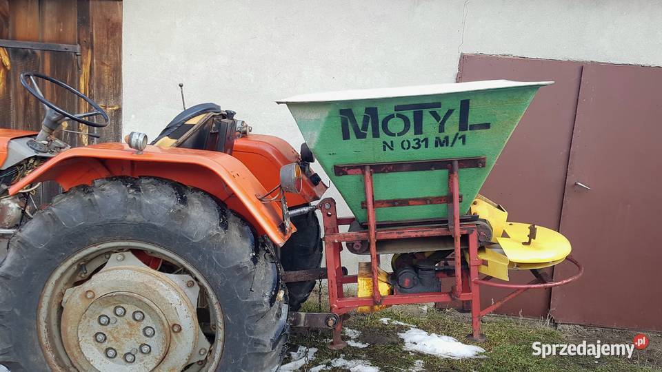 Rozsiewacz MOTYL 600l do nawozu wapna czy soli Dąbrowa Tarnowska
