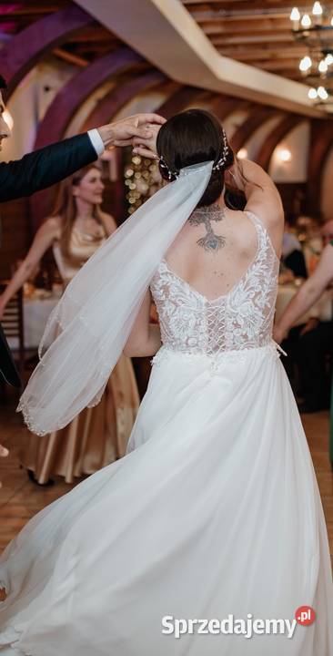 Suknia ślubna Baranów
