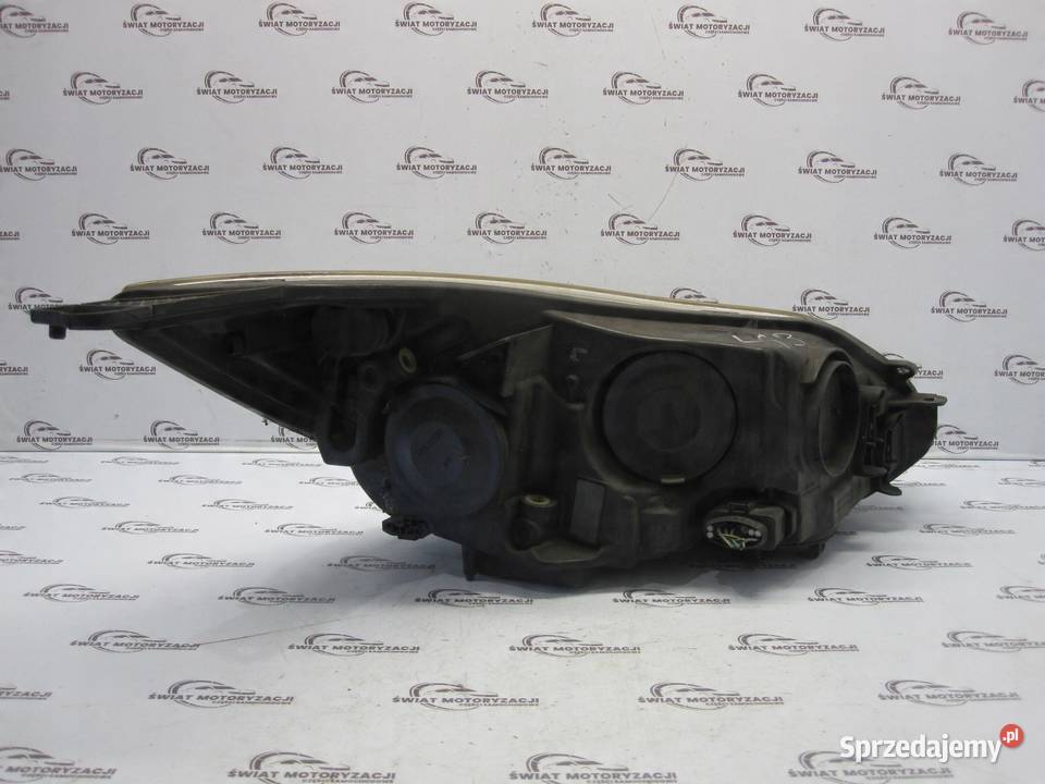FORD FOCUS MK3 III lampa lewa przód BM5113W030