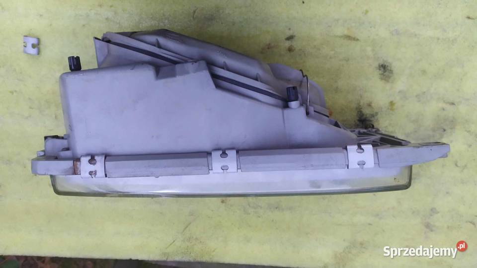 MercedesBenz W123 Lampa przednia lewa BOSCH Lampy przednie