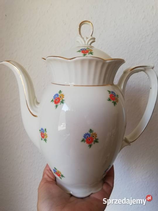 Dzbanek zdobiony drobnymi kwiatami Porcelana i szkło Ropa