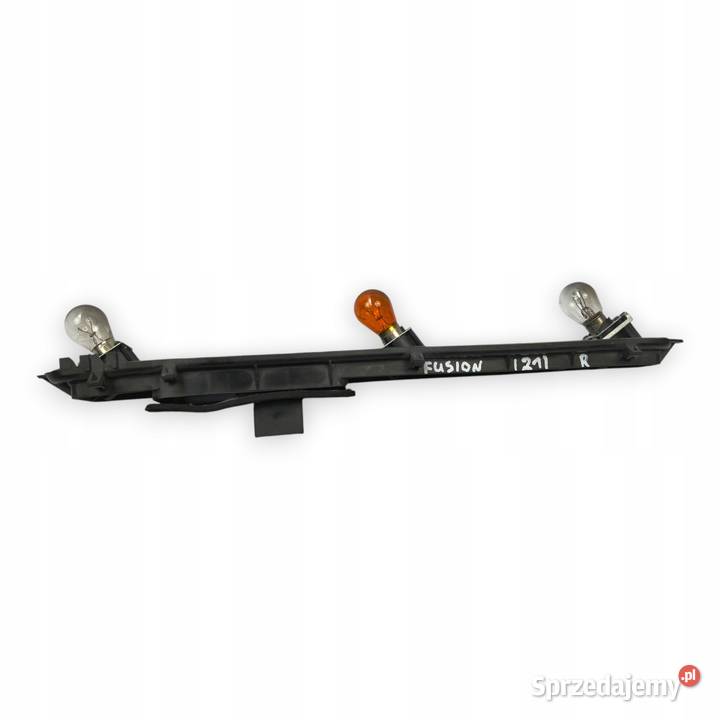 WKŁAD TYLNEJ LAMPY PRAWY Ford Fusion 20022012