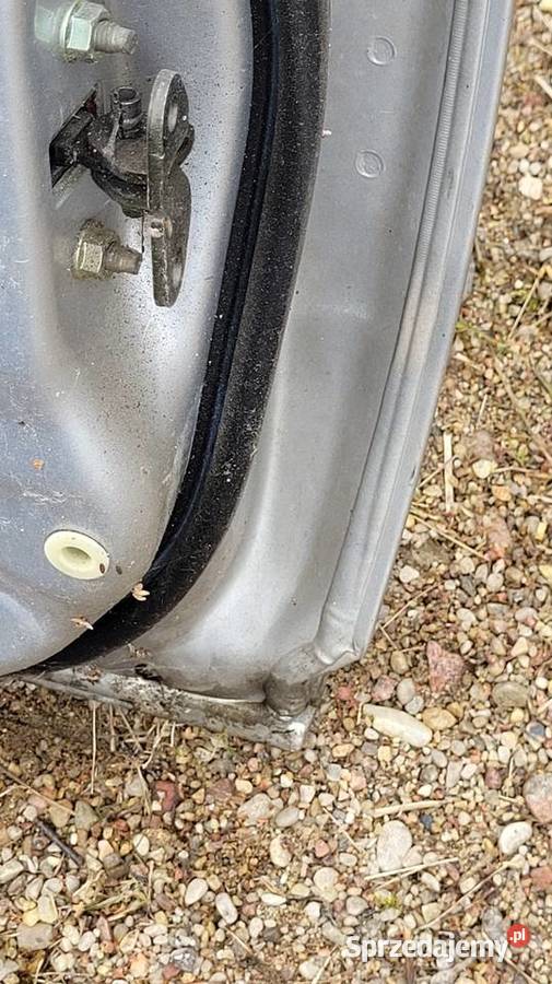 Drzwi Toyota Avensis T22