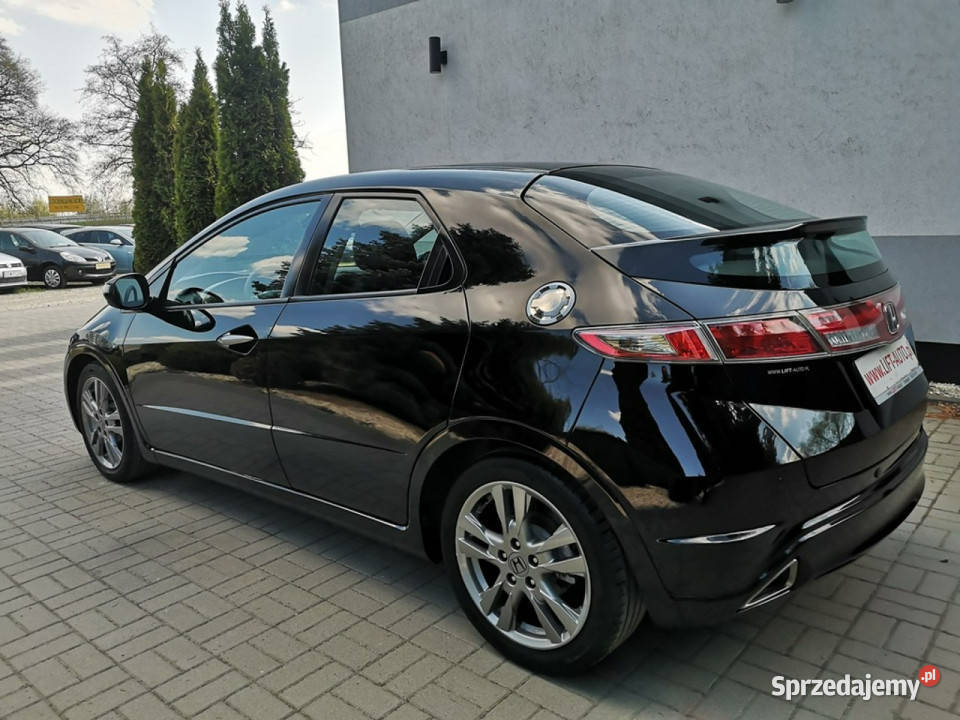 Honda Civic 18 IVTEC 140 Klimatronic Tempomat aluminiowe felgi Strzegom