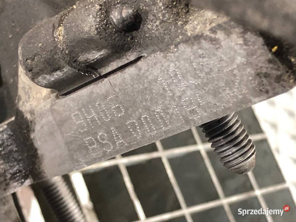 SILNIK CITROEN 16 92 9HP 0916 DS3