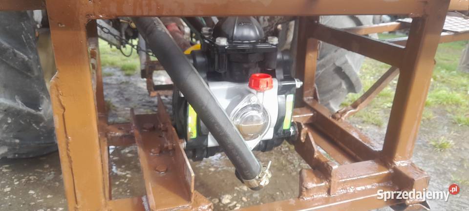 Opryskiwacz 300 litrów 10 metrów NOWA POMPA Bucze