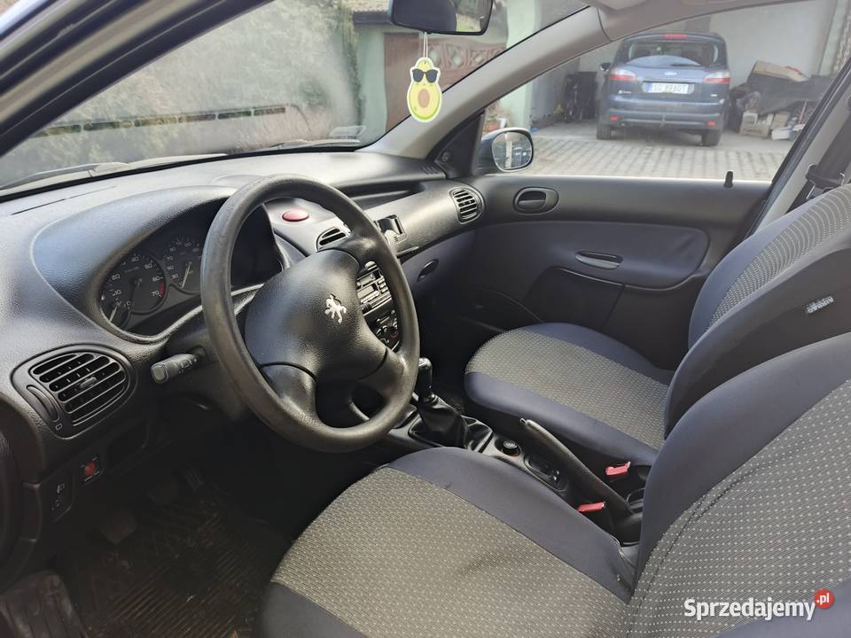 Sprzedam Peugeot 206 11 2001 stan