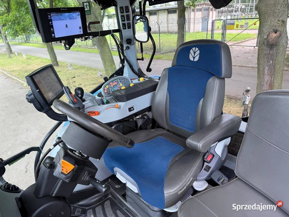 Ciągnik Rolniczy Holland T7270 AutoCommand New Holland Nowa Ruda