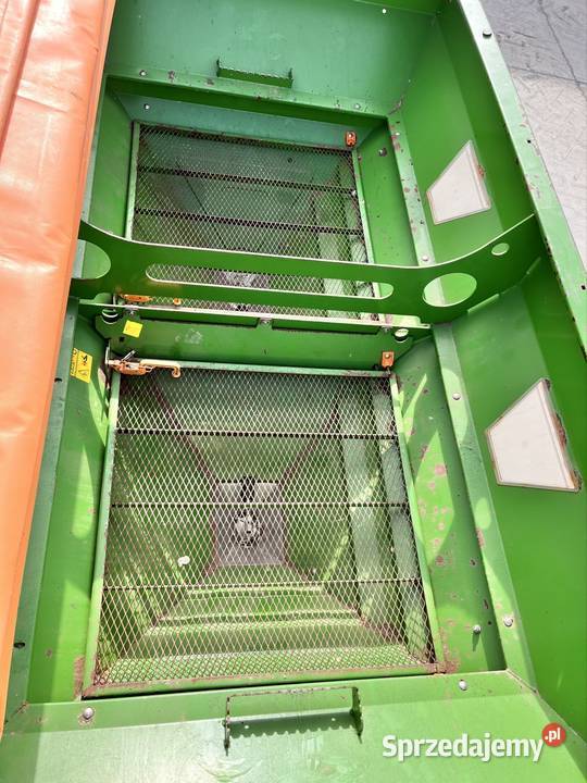 Rozsiewacz nawozu Amazone Zam Ultra Profis 3000 pomorskie Mała Słońca