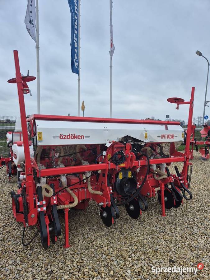 Siewnik do kukurydzy 6 rzędów na ramie nieuszkodzony Sierpc