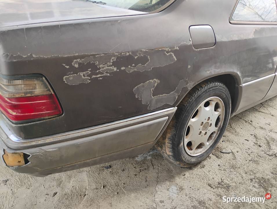 Mercedes Coupe W124 Coupe blotnik tył Lewy Prawy Poronin