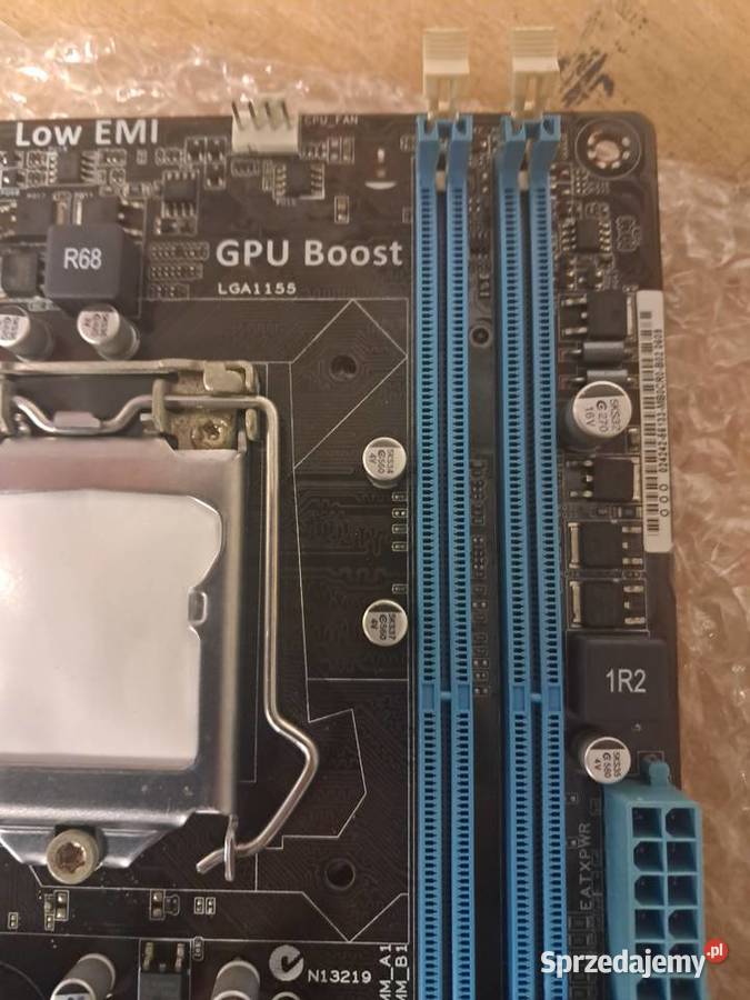 płyta główna ASUS P8h61M PLUS R2 sprzedaję jako Sandomierz