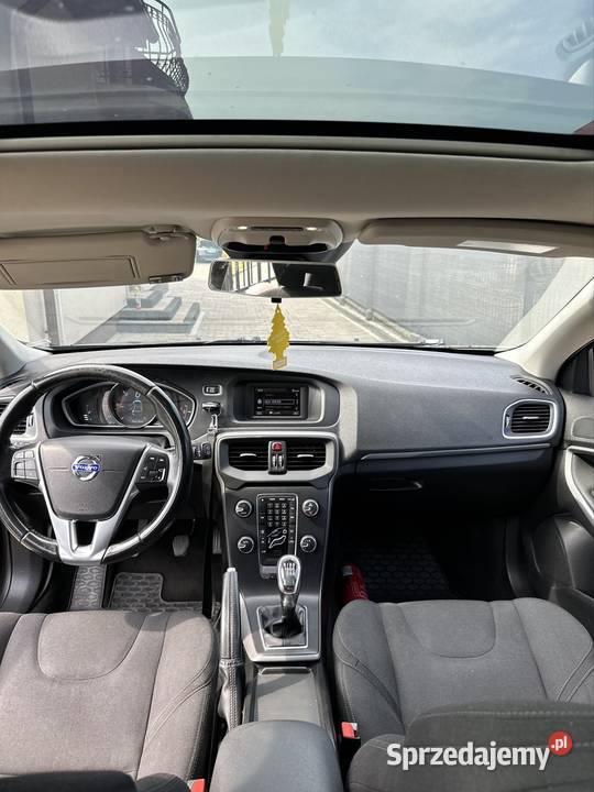 Volvo V40 Cross Cuntry 16d 1 właściciel Rok produkcji 2013 Kielce