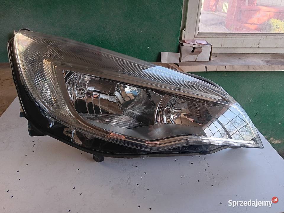 Lampa przednia prawa opel Astra J2x Lampy przednie Staszów