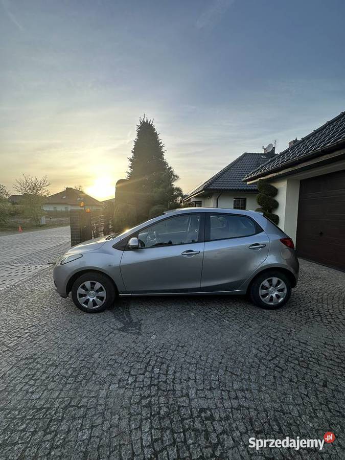 Mazda 2 13 86 benzyna 2009r 245000km 2
