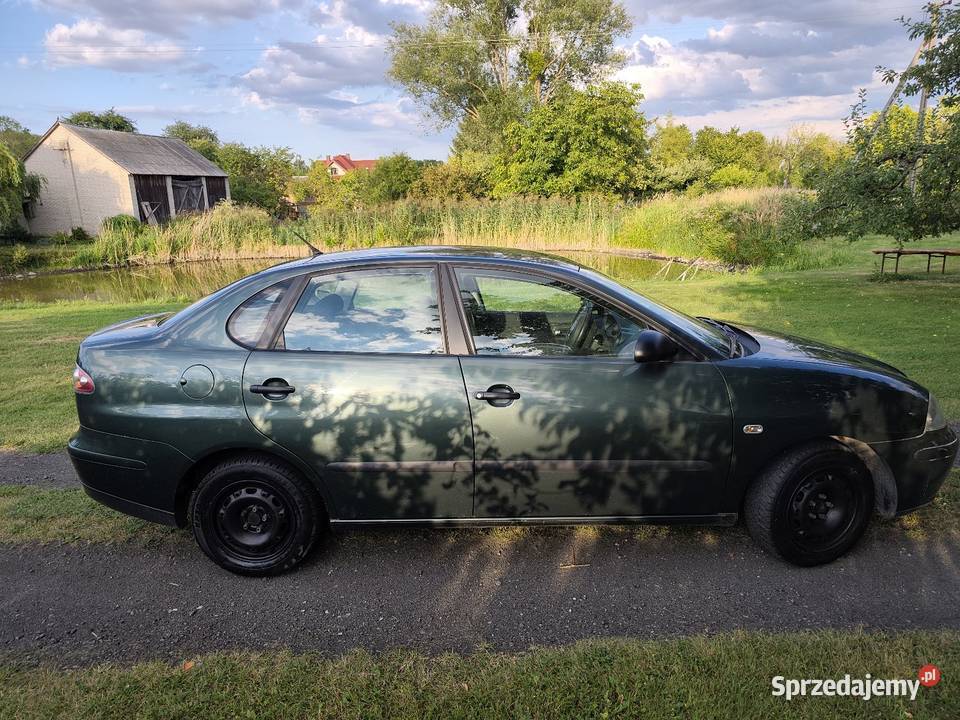 Sprzedam Seat Cordoba 2004 14 benzyna lubelskie