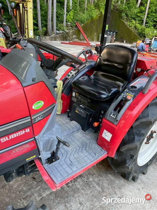 Traktor Mitsubishi MTZ23D 23 44 Skała