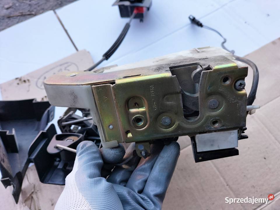 FORD MONDEO MK1 RĄCZKA ZAMEK DRZWI KIEROWCY LEWY osobowe Kamień-Kolonia