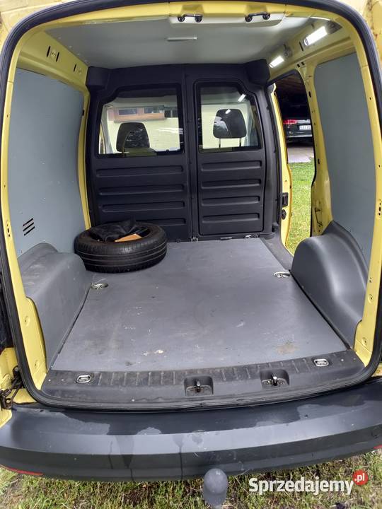 VW Caddy Rok produkcji 2016 Horbów-Kolonia