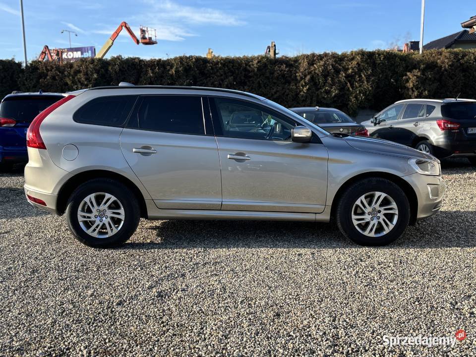 Volvo XC60 4x4 Krajowy GWARANCJA ABS sprzedam