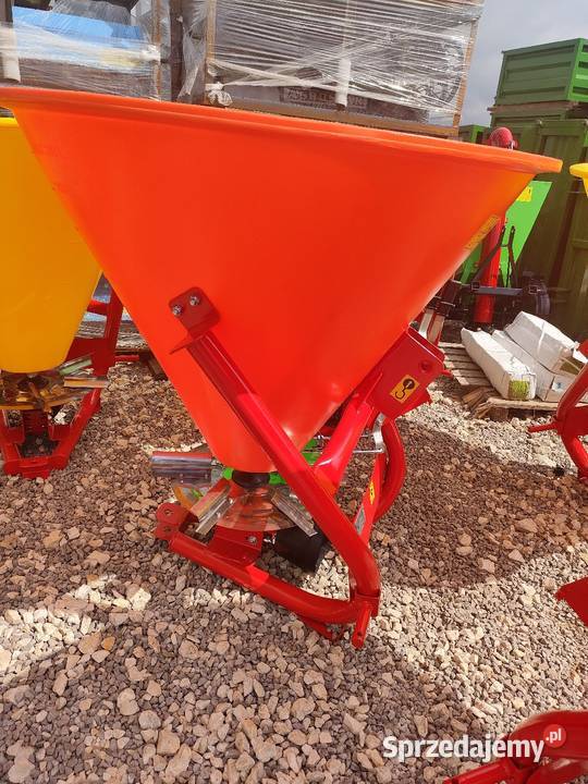 Rozsiewacz do nawozu lejek rozne pojemności łódzkie Głowno