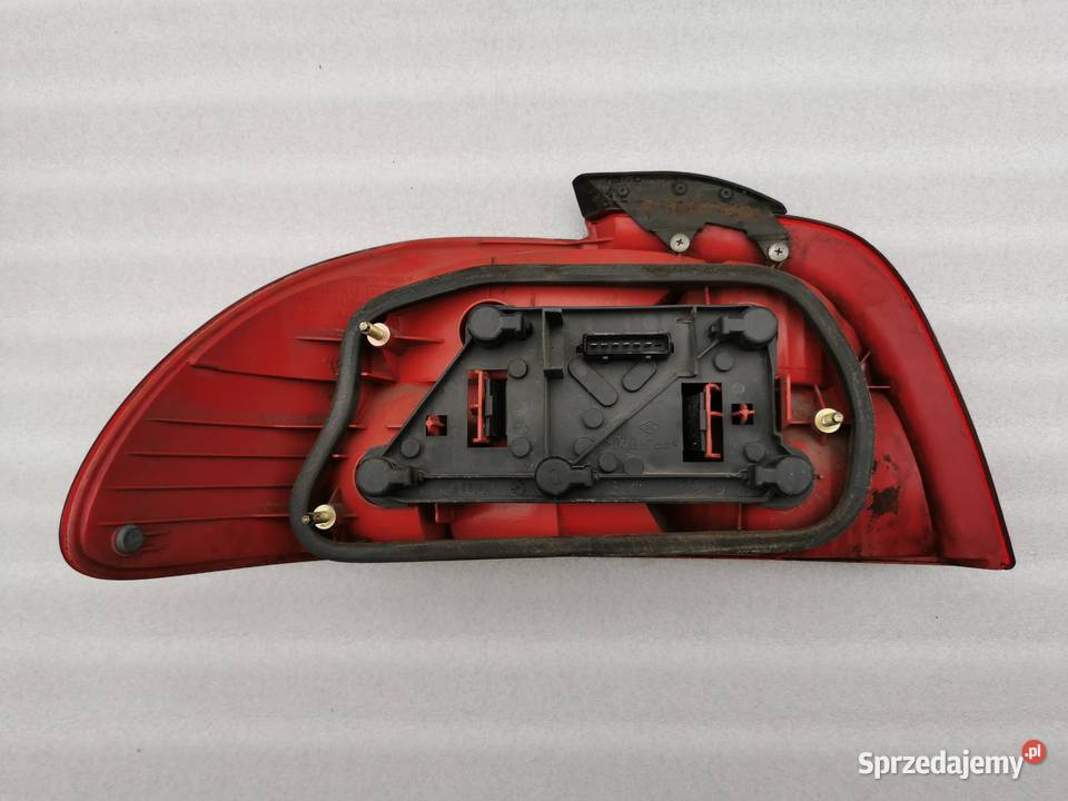 Lampa Prawy Tył Tylna Prawa Toyota Avensis T22 osobowe Wyszków