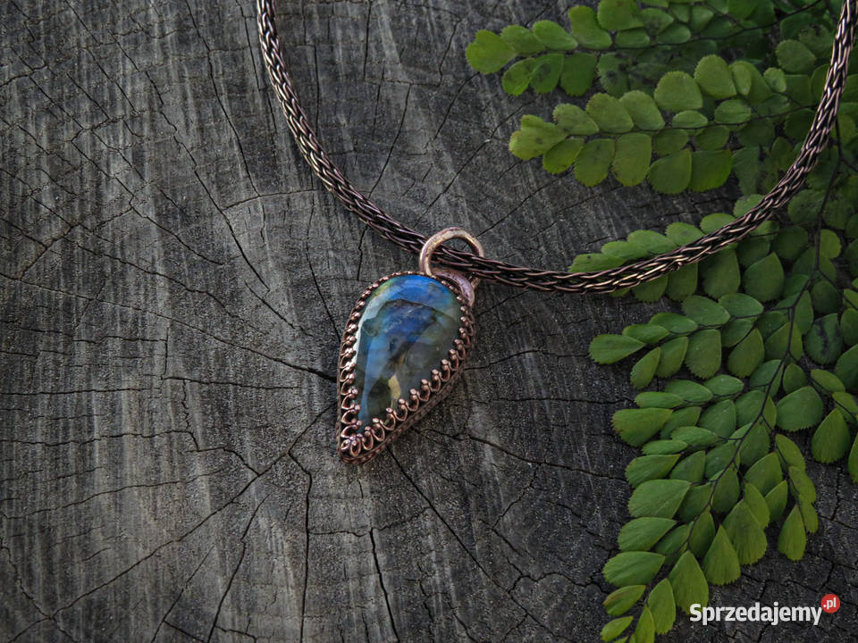 Miedziany wisiorek z labradorytem Wieliczka
