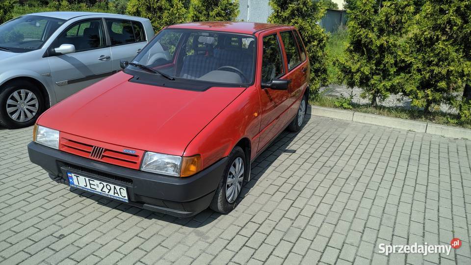 Fiat Uno garażowany stan kolekcjonerski przebieg garażowany