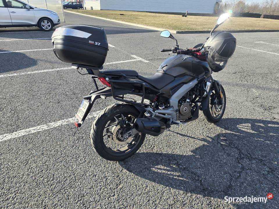 Bajaj Dominar 400 Czarny super stan akcesoria Tarnów
