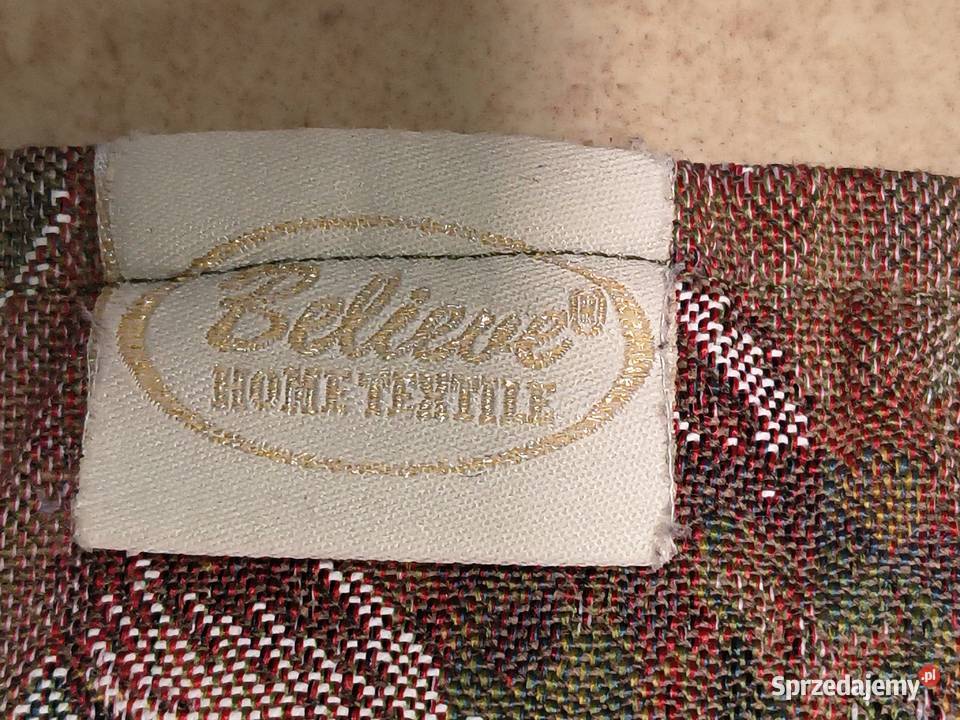 Narzuta kapa gobelinowa Beliani wzór kwiatowy Chorzew