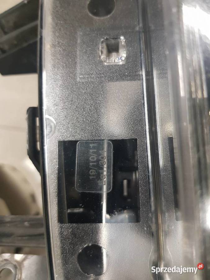 Renault Laguna 3 lampa lewa używana w stanie Lampy przednie Kończyce Małe sprzedam