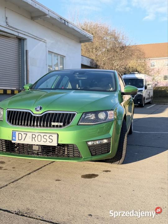 Skoda Octavia VRS 2015r sedan rally Green Pearl 210KM Octavia