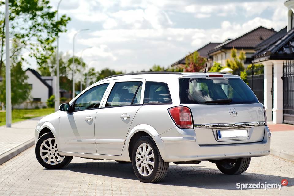 Opel Astra H zadbana klima kombi 16benzyna nieuszkodzony podlaskie Białystok