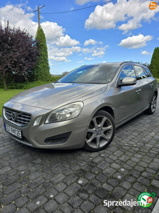 Volvo V60 Volvo V 60 Momentum 5cylindrowy 1984cm3 Rywałd sprzedam