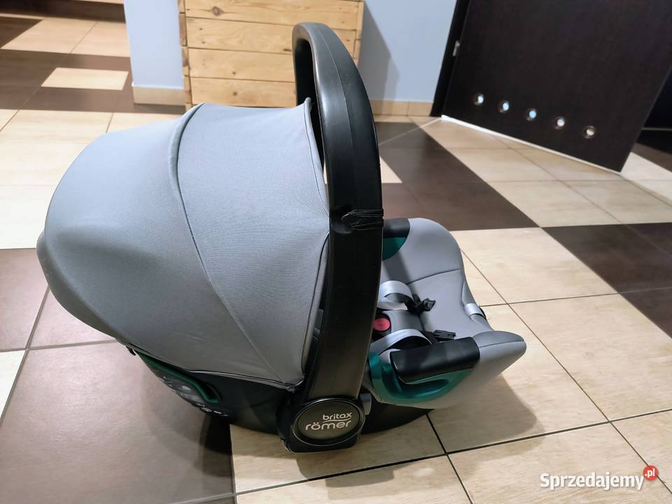 Sprzedam fotelik samochodowy britax romer baby Tychy