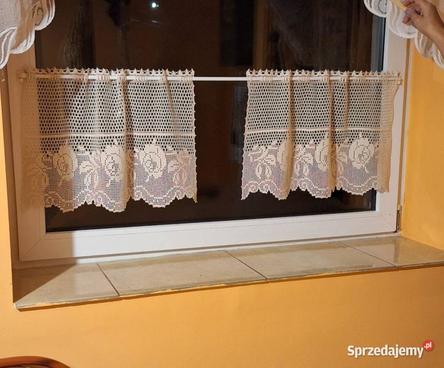 Komplet zazdrostek szydełkowych w róże Starachowice sprzedam