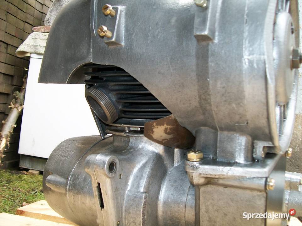 MZ IWL 150 BERLIN TROLL 150 SKUTER SILNIK