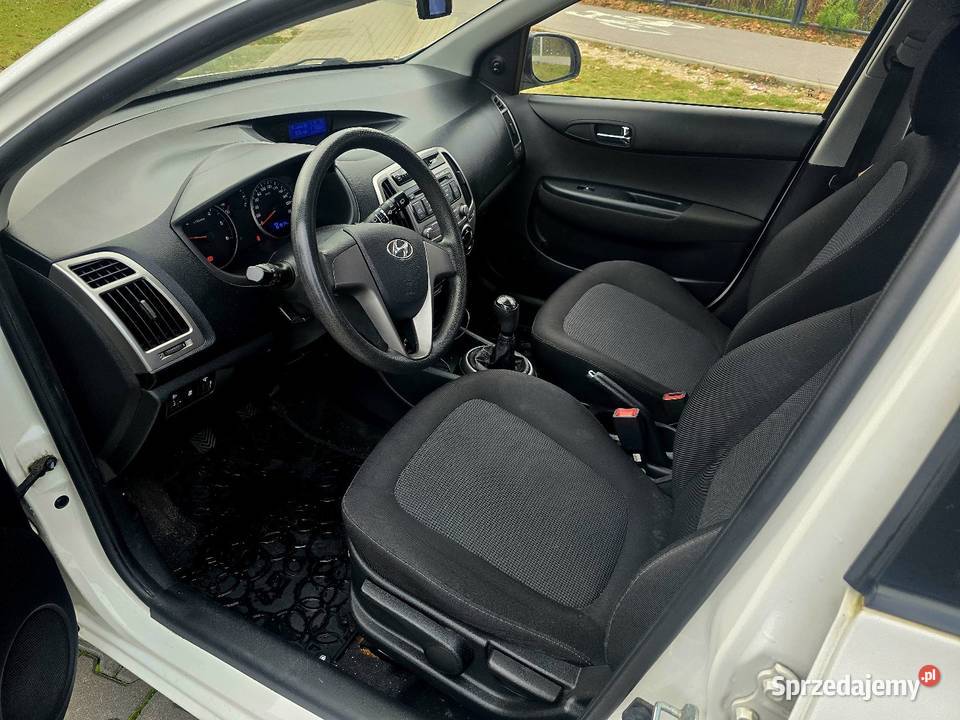Hyundai i20 rej 102014 11 CRDI klimatyzacja radio Marki sprzedam