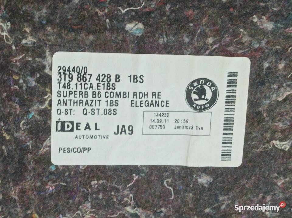 TAPICERKA BOCZEK BAGAŻNIKA PRAWY KOMBI 3T Rok produkcji 2011