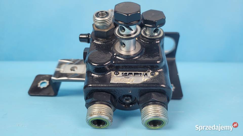 DEUTZFAHR 6130 TTV ZAWÓR STEROWANIA HAMULCAMI Części i osprzęt rolniczy Kolno