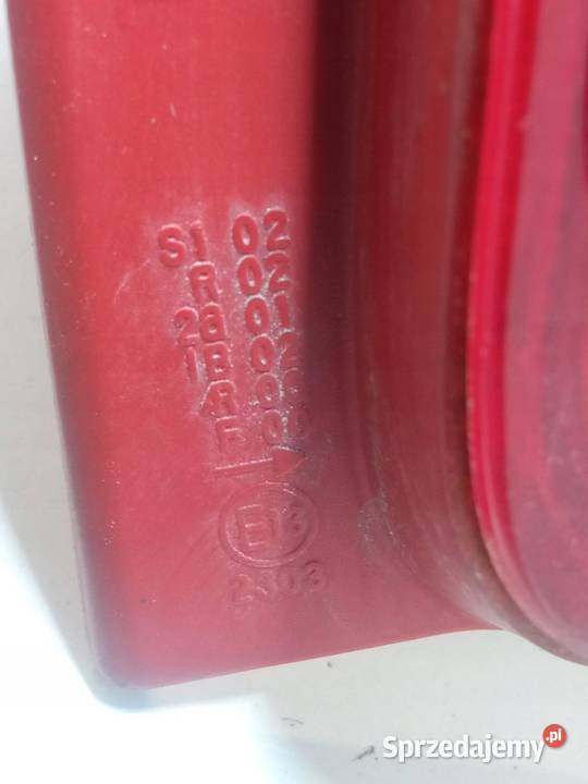 LAMPA TYŁ PRAWA EU 5D HB Toyota Auris I 20062012