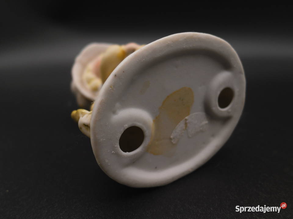 Figurka porcelanowa Dziewczyna z parasolką Raszków