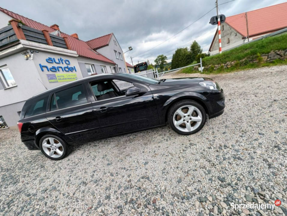 Opel Astra 16 benzyna XENON H 20042014 relingi dachowe Kamienna Góra sprzedam