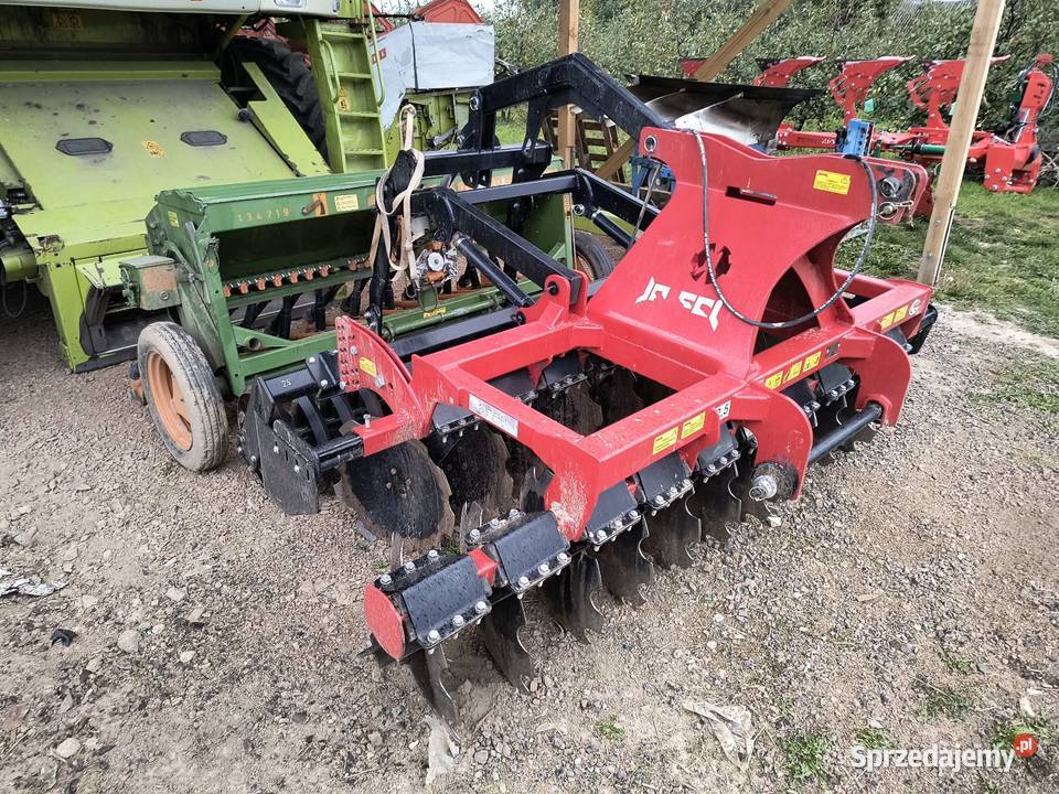 Agregat uprawowo siewny talerzówką Amazone D8 świętokrzyskie Ostrowiec Świętokrzyski