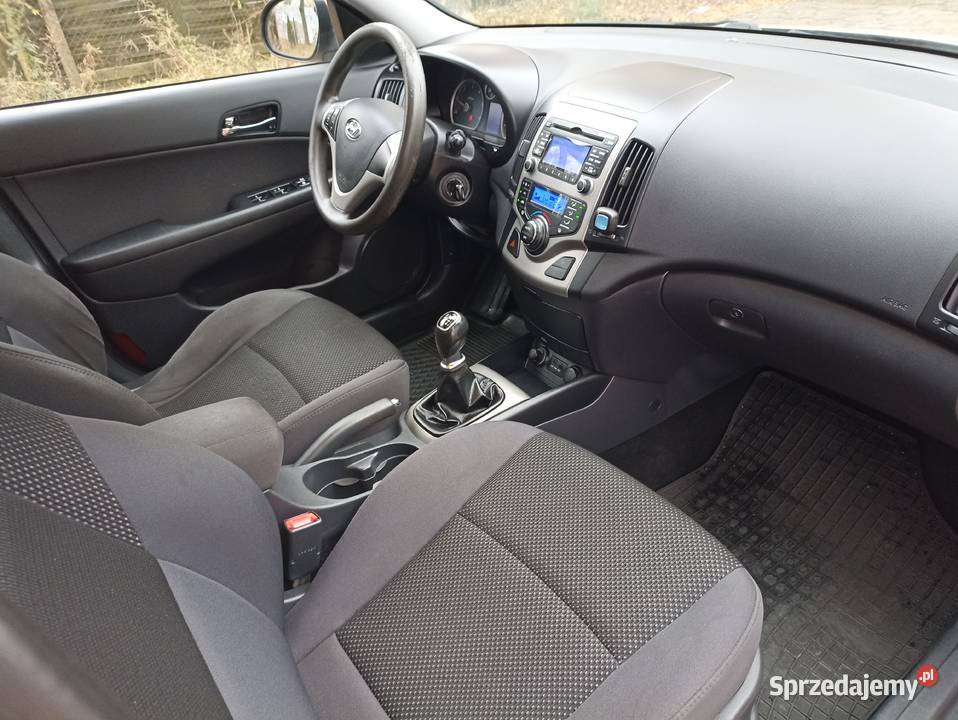 Hyundai i 30 cw blue conford 16 crdi kombi 90 Legionowo sprzedam